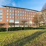 Plaza Premium فندق شفيرين