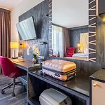Plaza Premium Ξενοδοχείο 4*