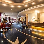 Plaza Premium Ξενοδοχείο