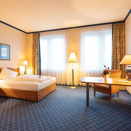 Готель Plaza Premium Шверін
