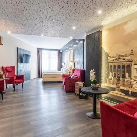 Plaza Premium 4* Шверін