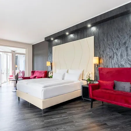 Plaza Premium Sure Collection By Western Hotel