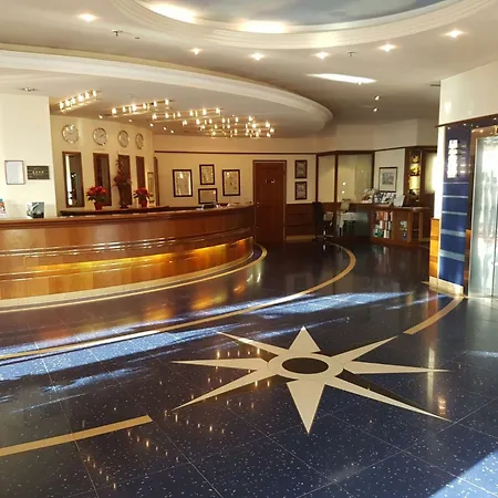 Hotel Plaza Premium 4*