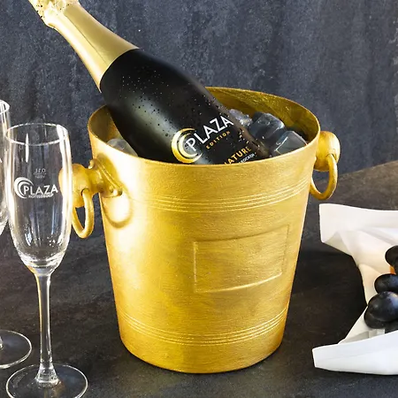 Plaza Premium Σβερίν