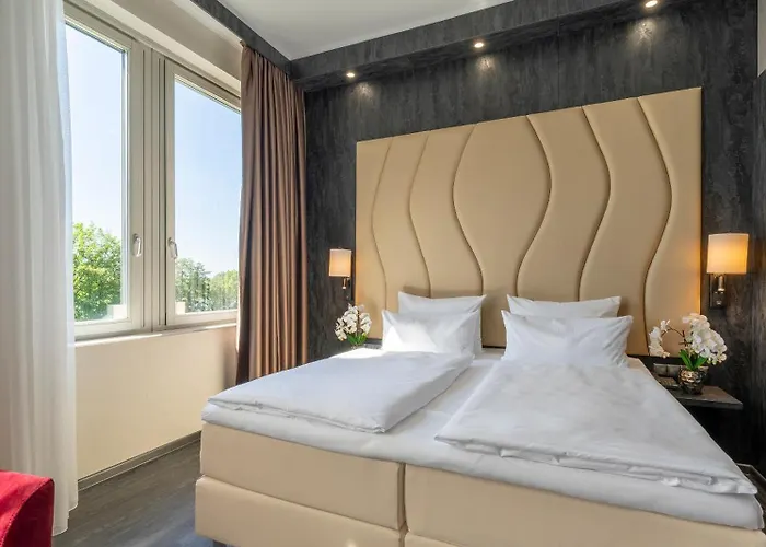 Hotel Plaza Schwerin; Sure Collection By Western 4*